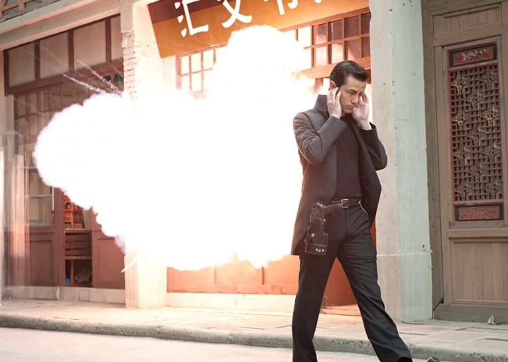 #37. Looper (2012)